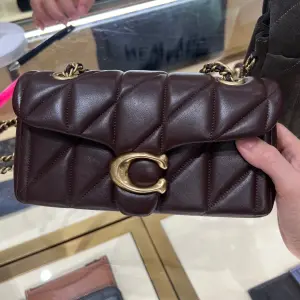 Túi Coach Tabby Shoulder Bag 20 Màu Nâu Pebble Leather